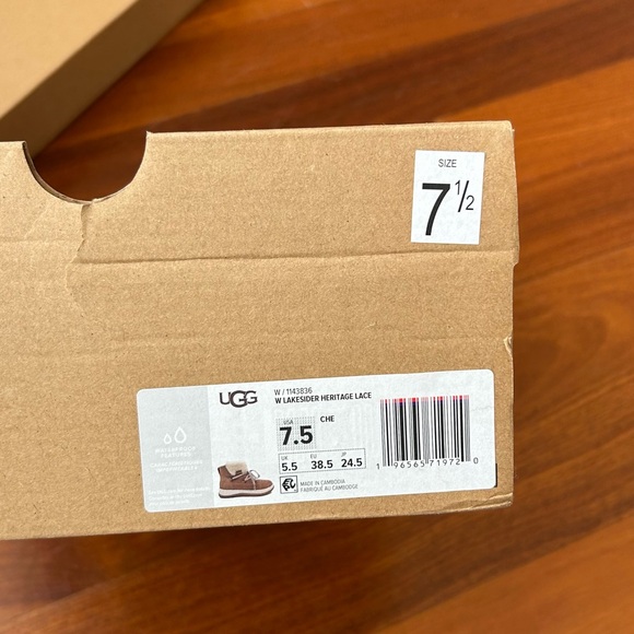 UGG Women's Lakeside Heritage Lace Boots in Chestnut Color- Size 7.5 - Picture 2 of 11